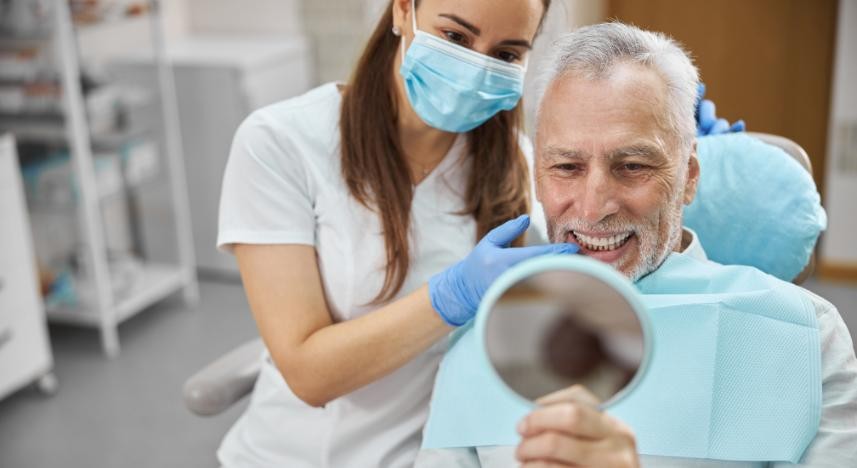 Implante Dentário
